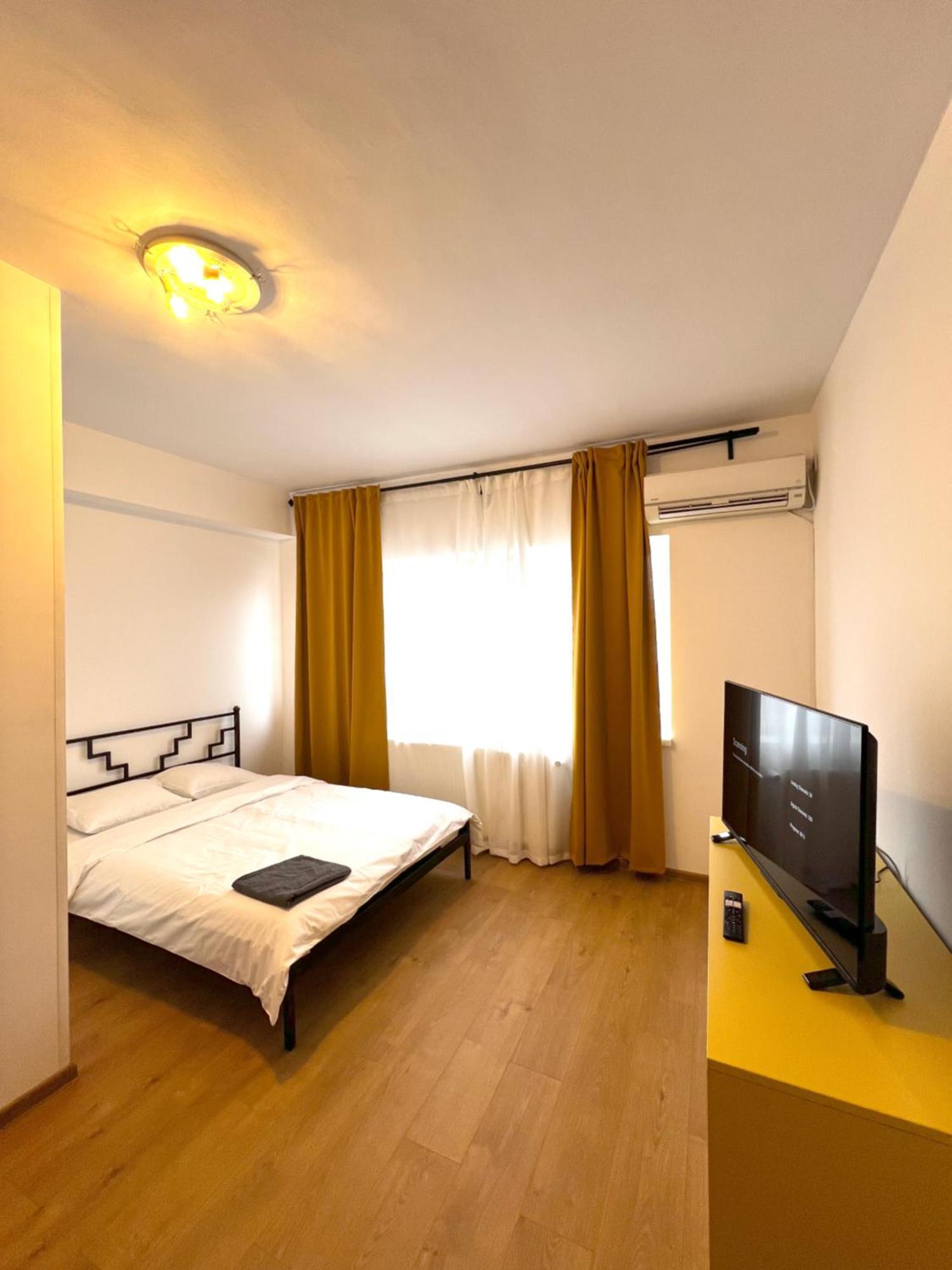 Color Apartments Old Town Center Bucarest Exterior foto