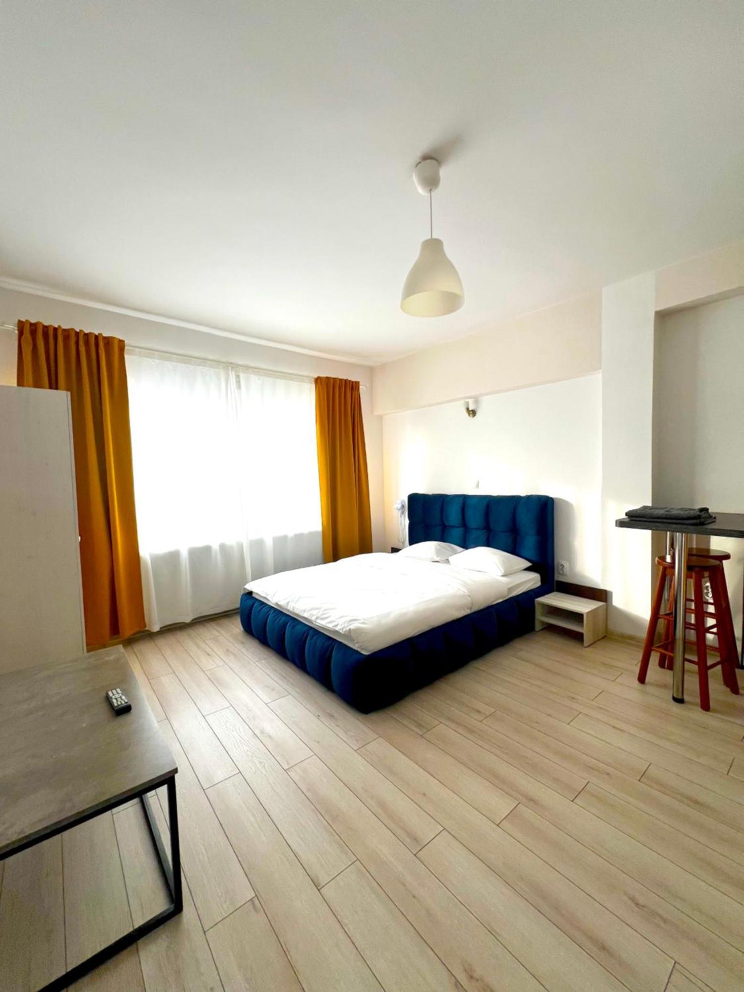 Color Apartments Old Town Center Bucarest Exterior foto